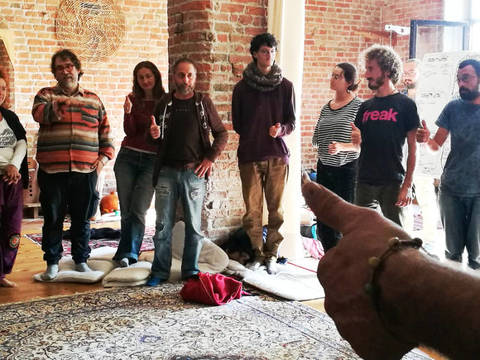 Racconto dell’assemblea straordinaria della Rete ecovillaggi RIVE : il coraggio di rialzarsi